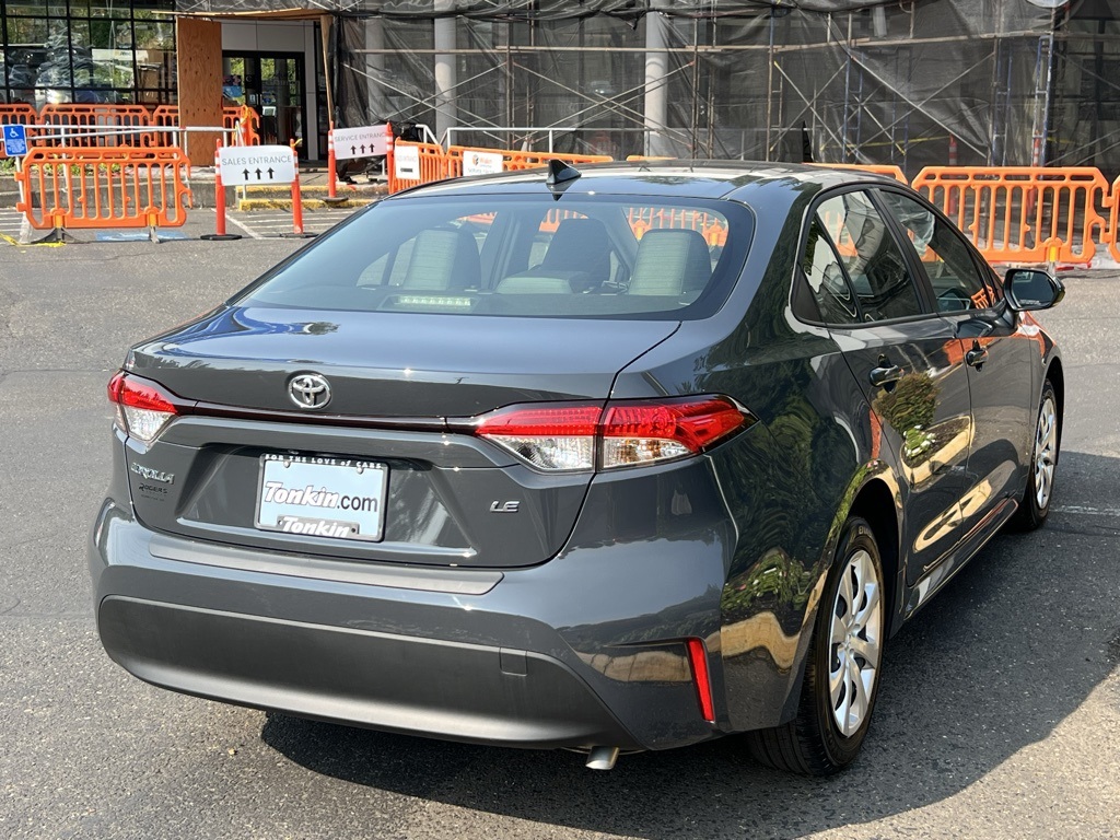 2023 Toyota Corolla LE photo 6