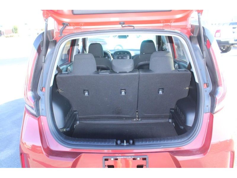 2023 Kia Soul LX photo 6