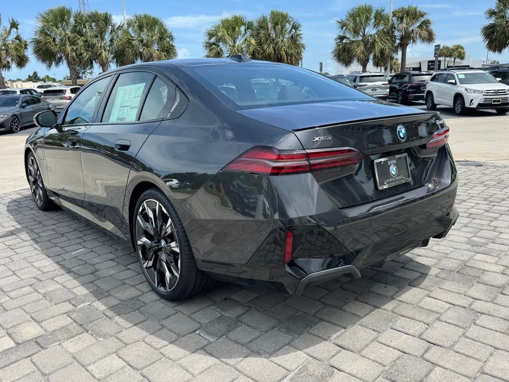 2026 Bmw 550e xDrive photo 11