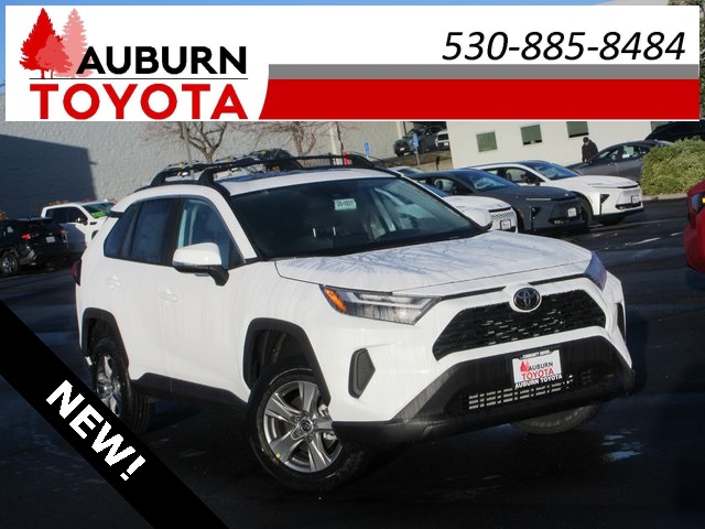 2025 Toyota RAV4 XLE's photo