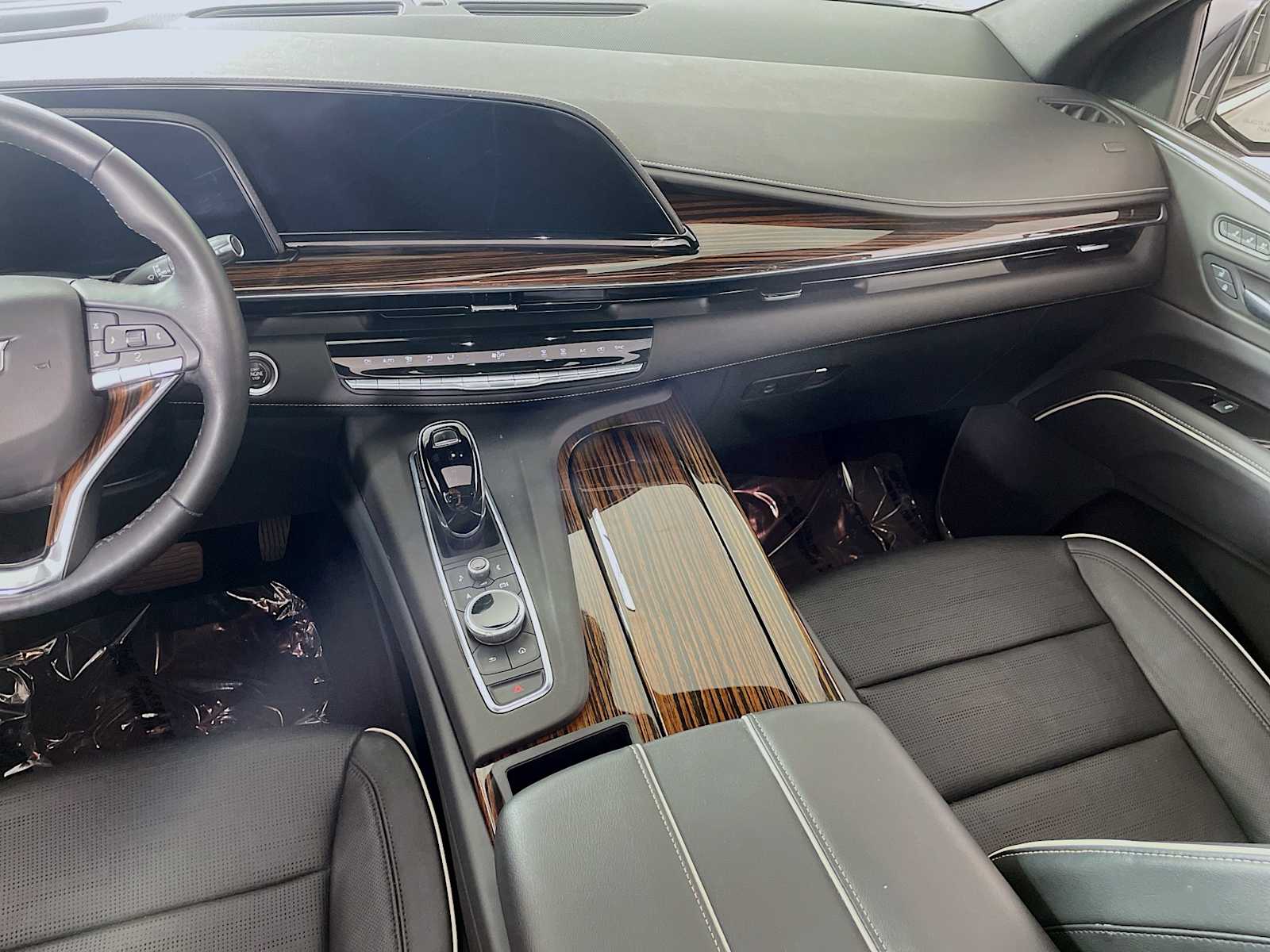 2022 Cadillac Escalade Premium Luxury photo 21