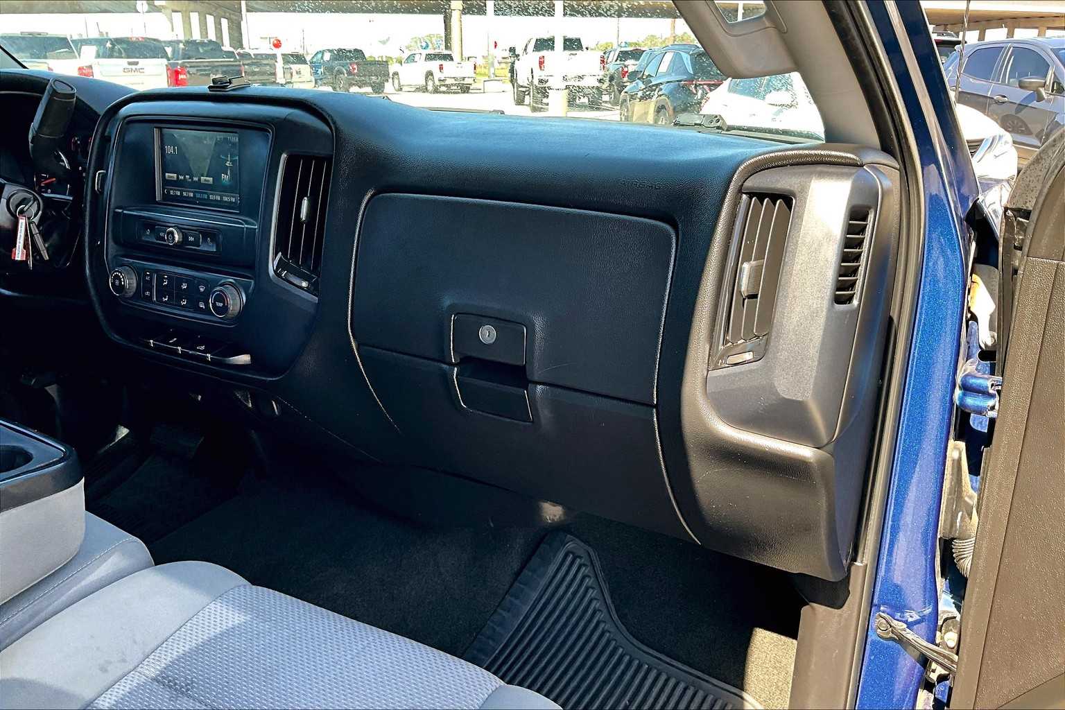 2016 Chevrolet Silverado 1500 LS photo 17