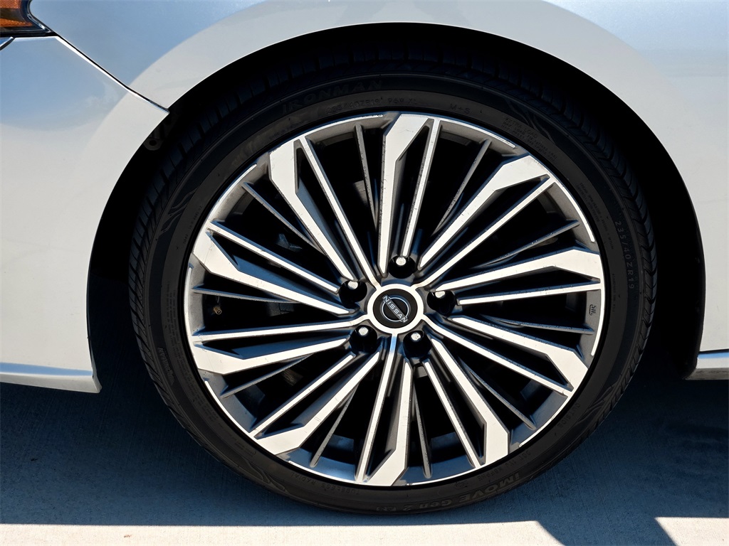 2023 Nissan Altima 2.5 SL photo 9