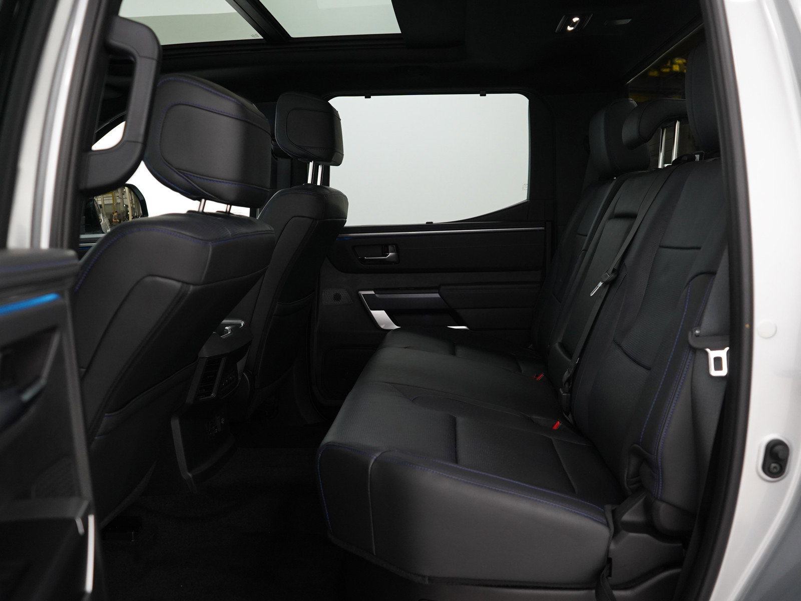 2023 Toyota Tundra Platinum CrewMax photo 11