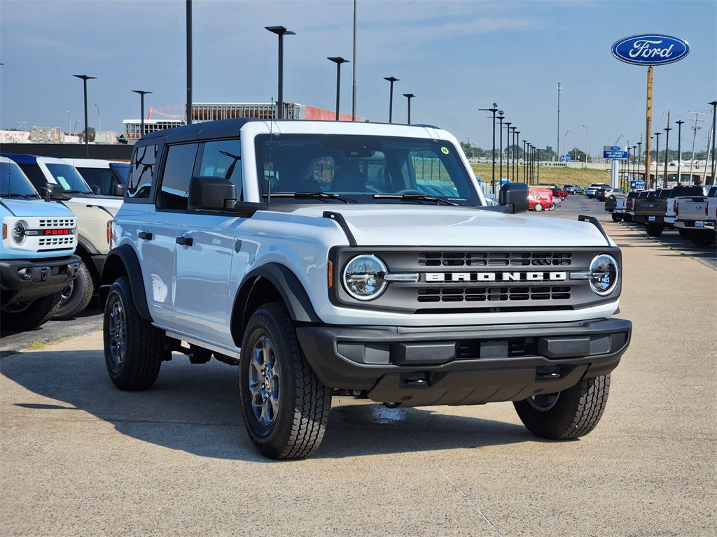 2025 Ford Bronco Big Bend photo 2