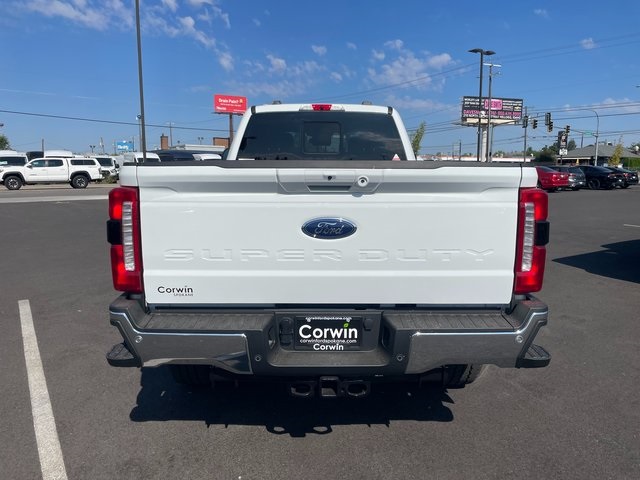 2025 Ford F-350 photo 17