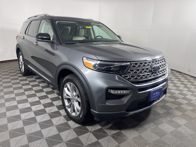 2023 Ford Explorer Limited's photo
