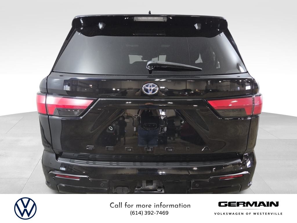 2023 Toyota Sequoia Platinum photo 4