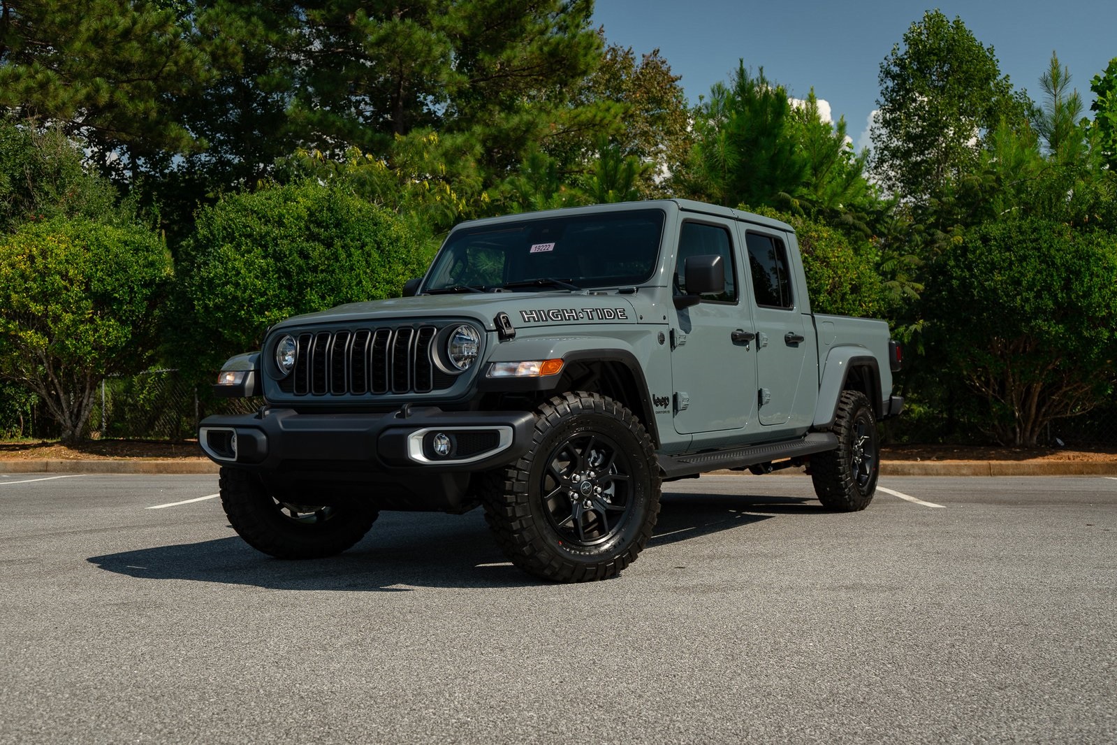 2025 Jeep Gladiator High Tide's photo