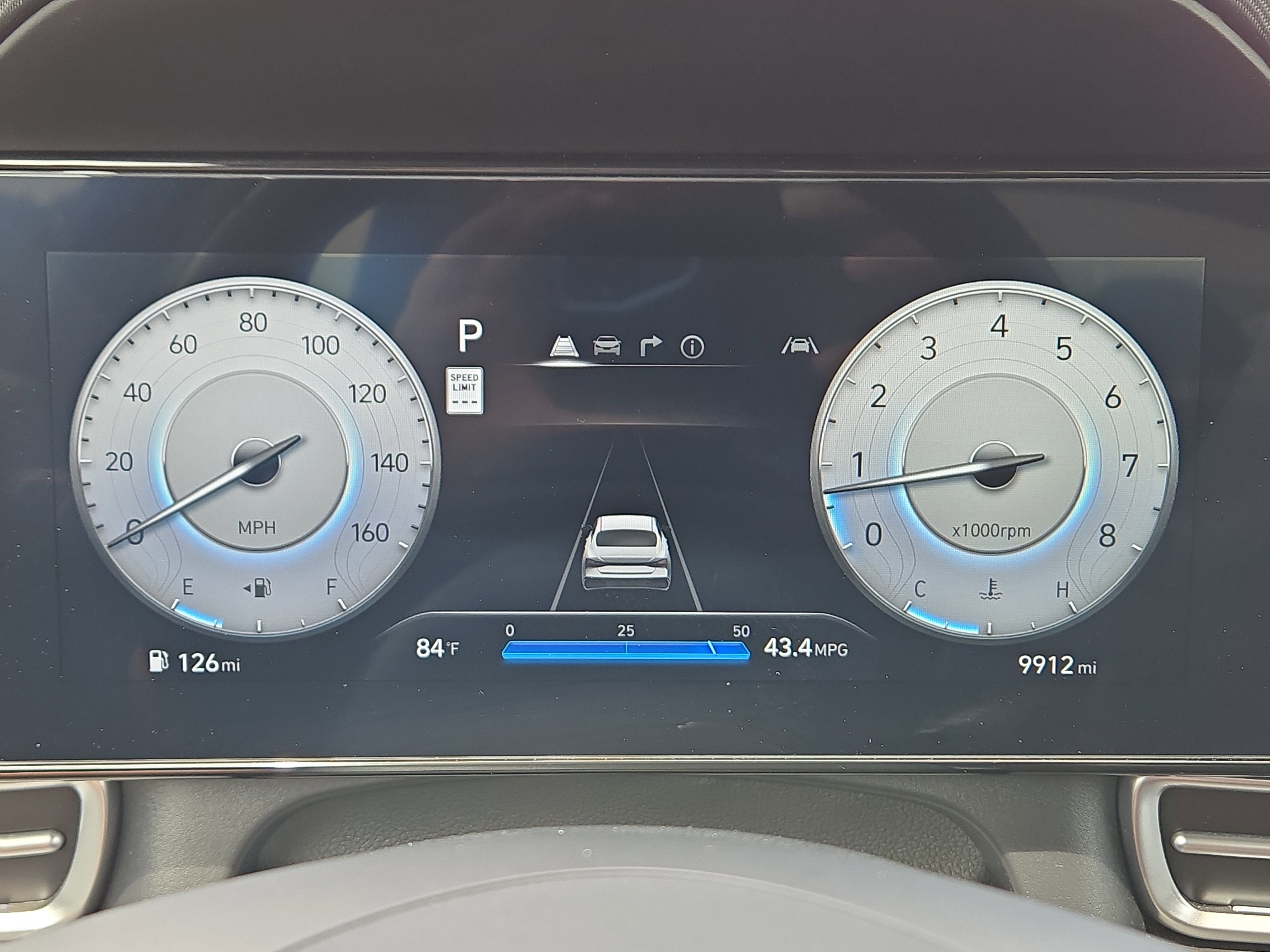 2025 Hyundai Elantra SEL Convenience photo 2