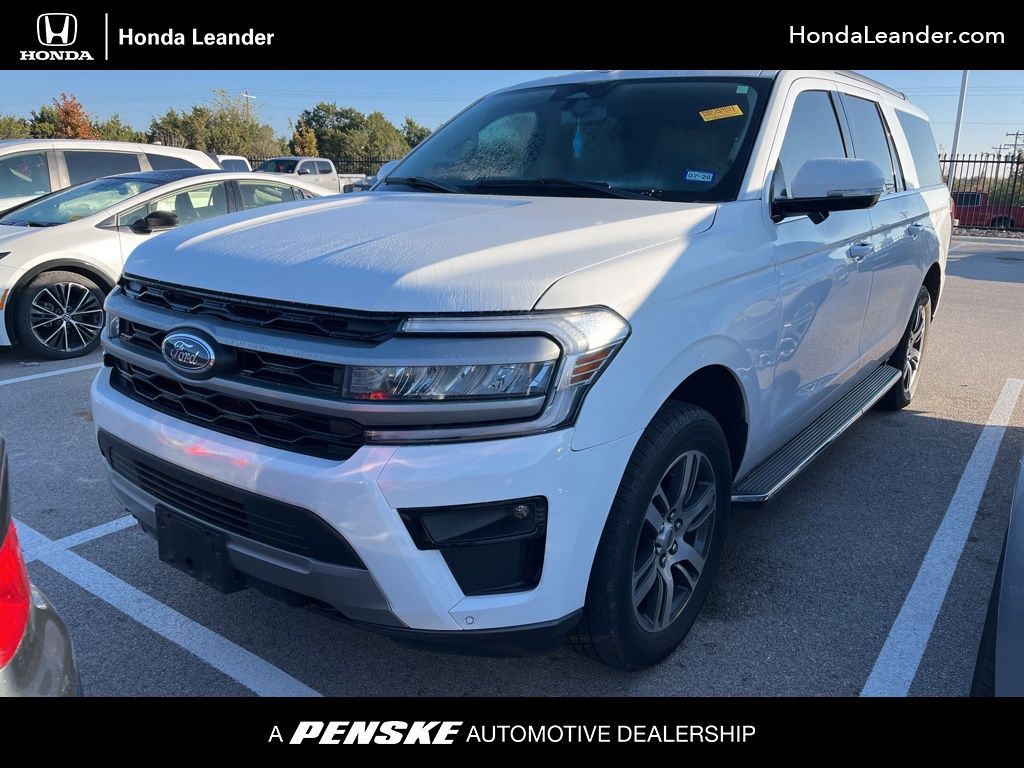 2023 Ford Expedition XLT's photo
