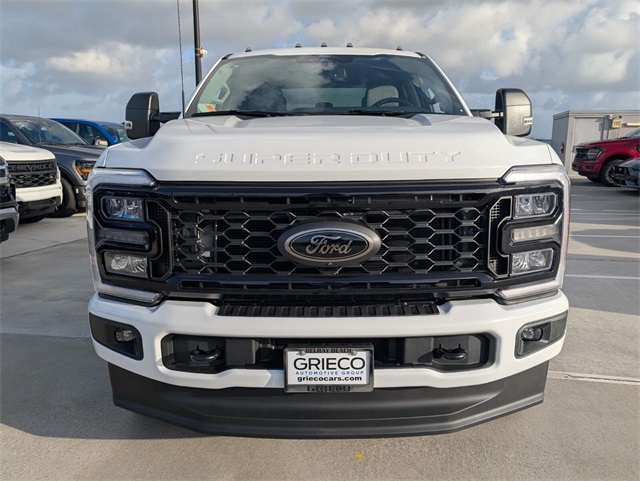 2026 Ford F-250 XLT photo 3