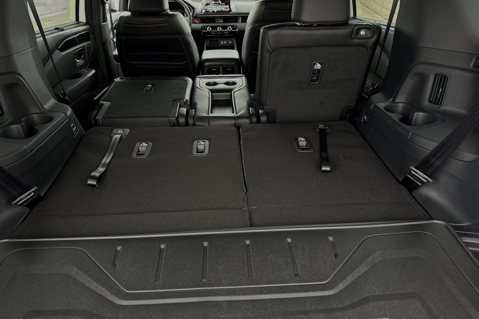 2025 Honda Pilot Black Edition photo 17