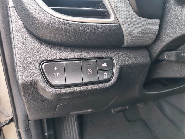 2023 Kia Seltos LX photo 18