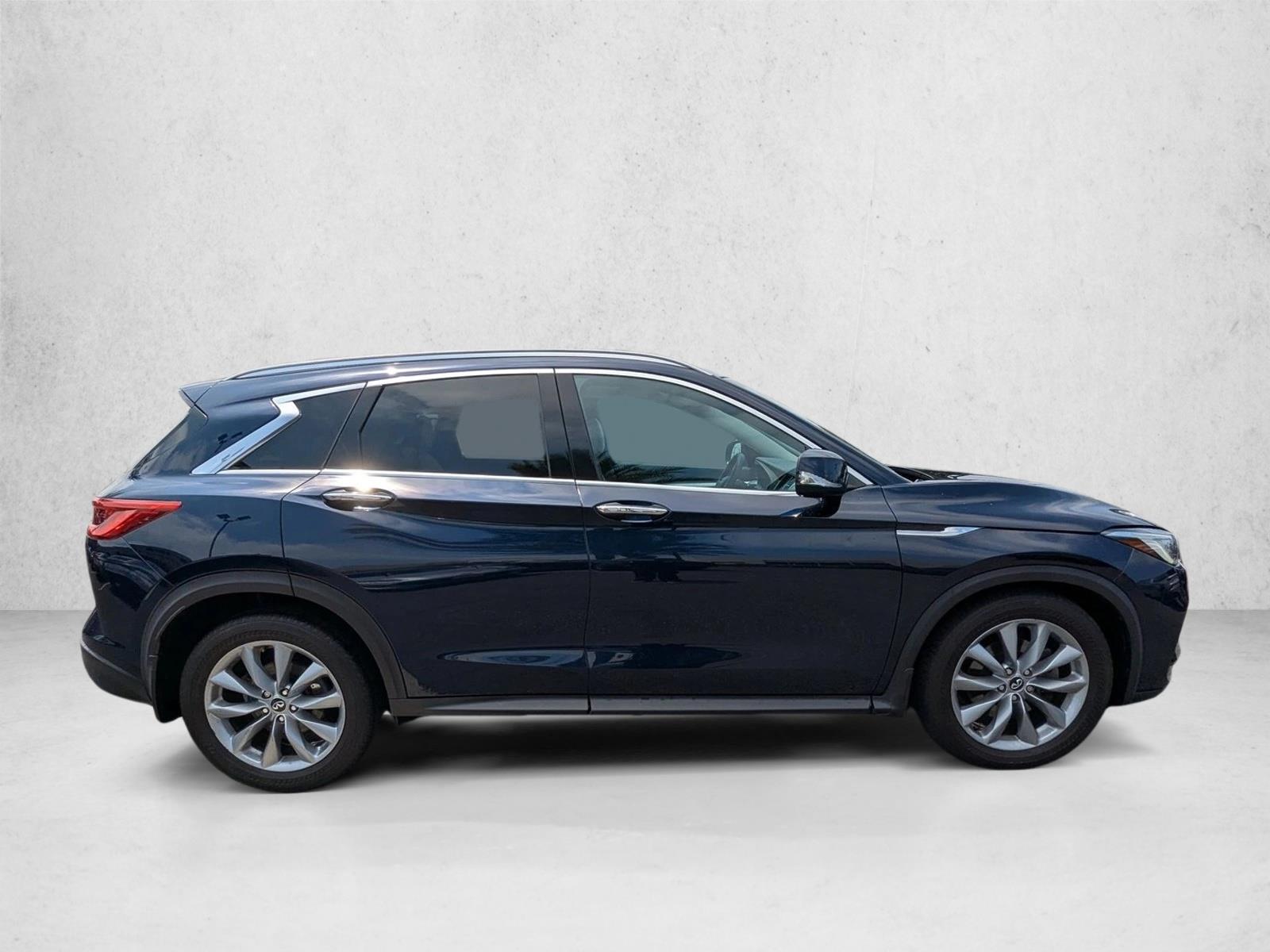 2019 Infiniti QX50 Luxe photo 4