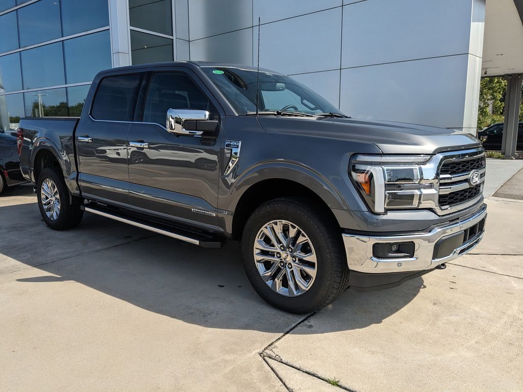 2025 Ford F-150 Lariat photo 2
