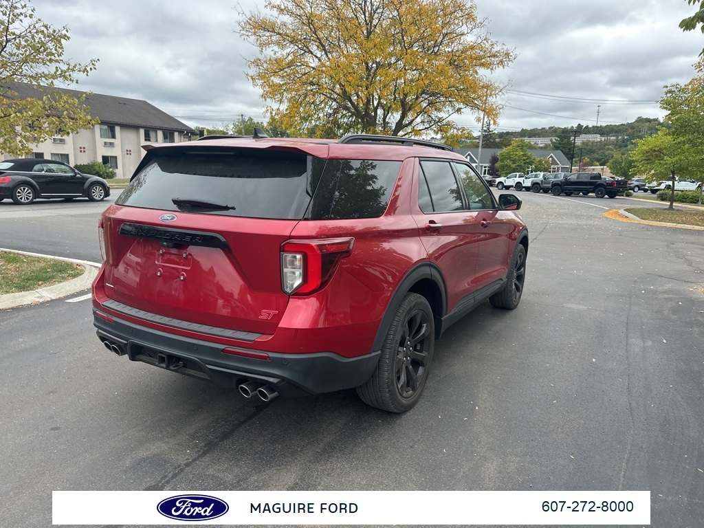 2022 Ford Explorer ST photo 4