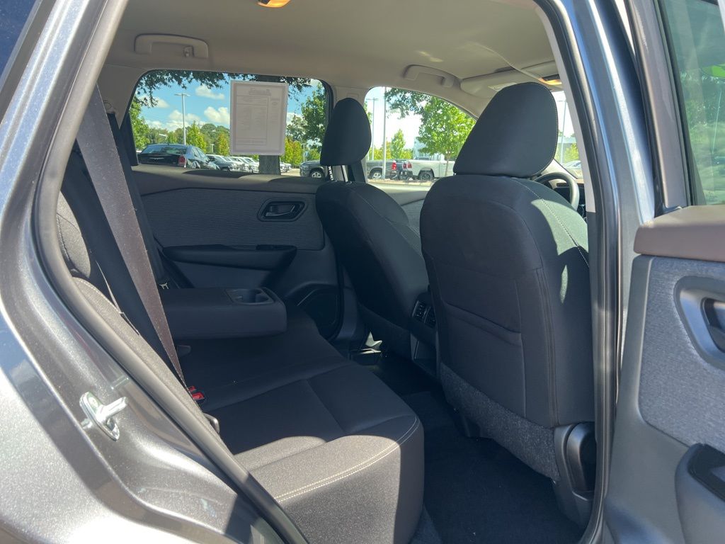 2023 Nissan Rogue S photo 14