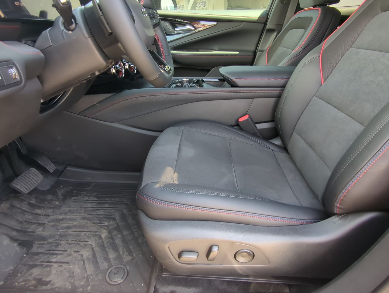2025 Chevrolet Blazer EV RS photo 12