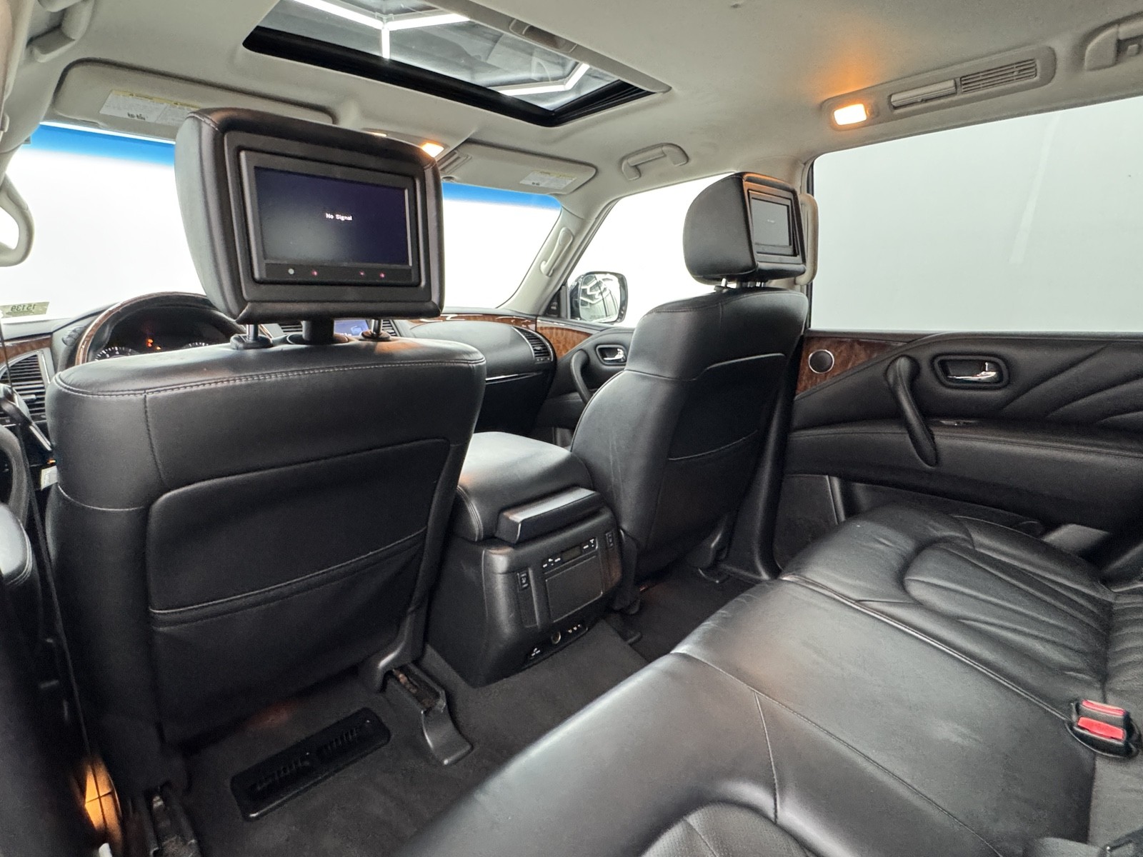 2017 Infiniti QX80 Limited photo 41