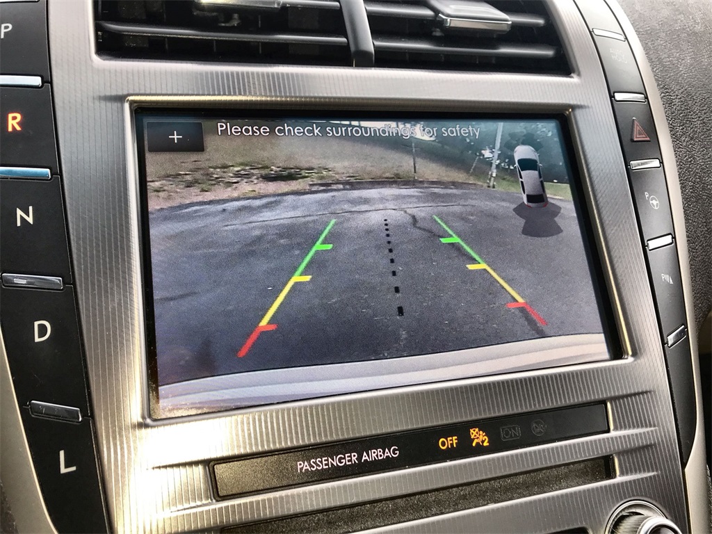 2020 Lincoln MKZ Hybrid Reserve photo 16