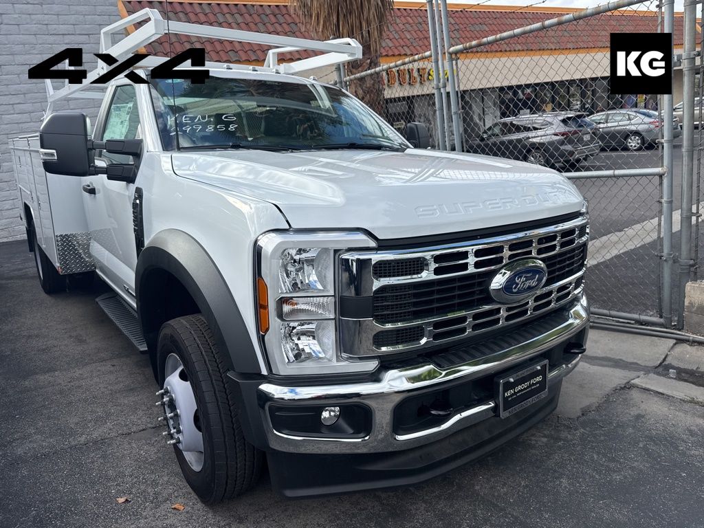 2024 Ford F-550 Super Duty Chassis Cab XL's photo