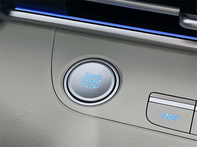 2024 Hyundai Elantra Limited photo 15