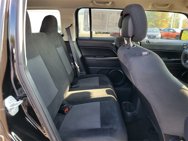 2016 Jeep Patriot Sport photo 18