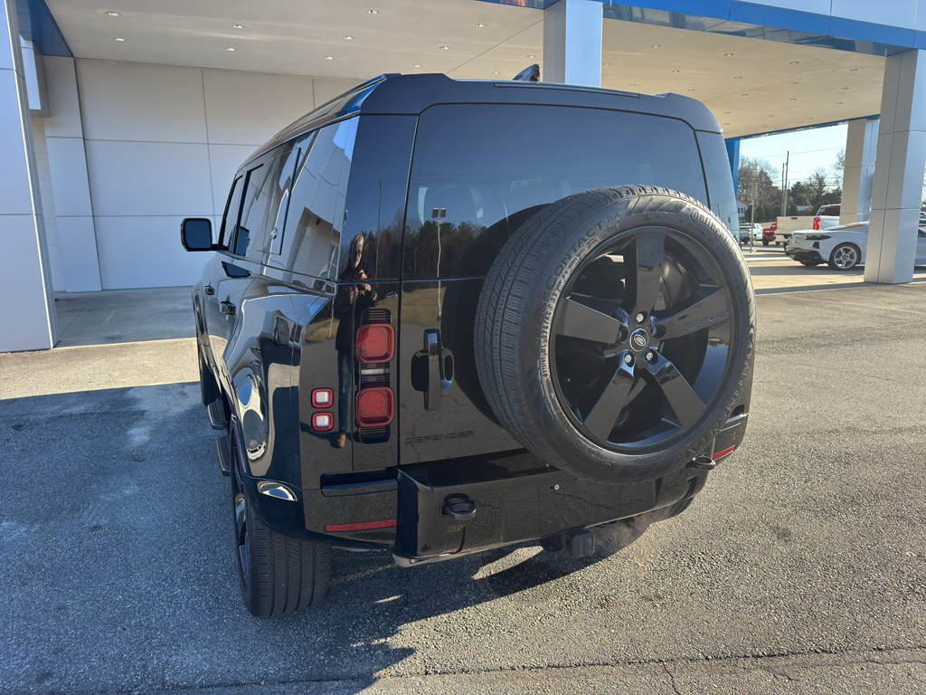2024 Land Rover Defender 110 X-Dynamic SE photo 4