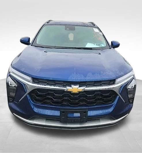 2024 Chevrolet Trax LT photo 5