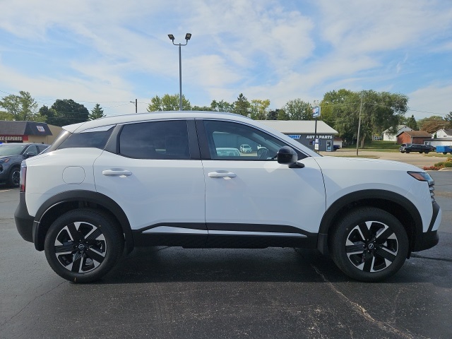 2026 Nissan Kicks SV photo 4