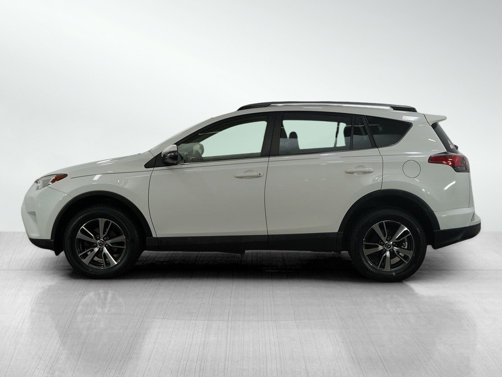 Used 2017 Toyota RAV4 XLE with VIN JTMWFREV6HD102912 for sale in Bloomington, Minnesota