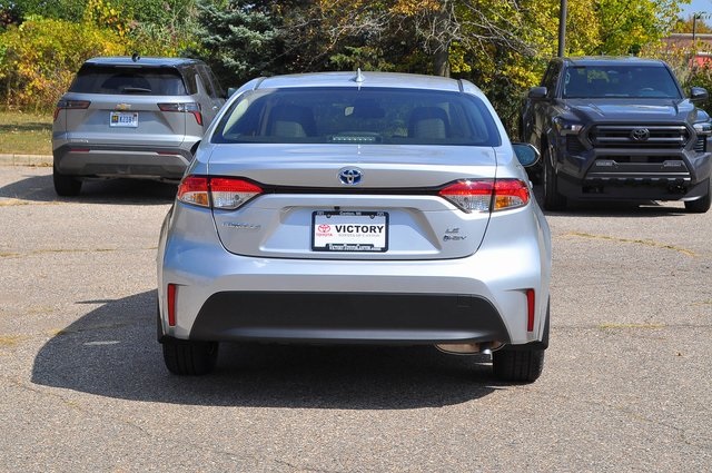 2025 Toyota Corolla Hybrid LE photo 4
