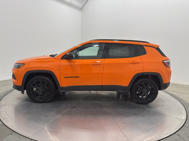 2026 Jeep Compass Latitude Altitude photo 4