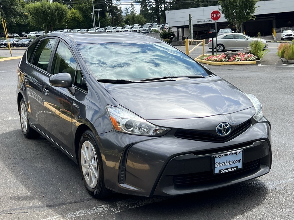 2017 Toyota Prius V Two photo 2