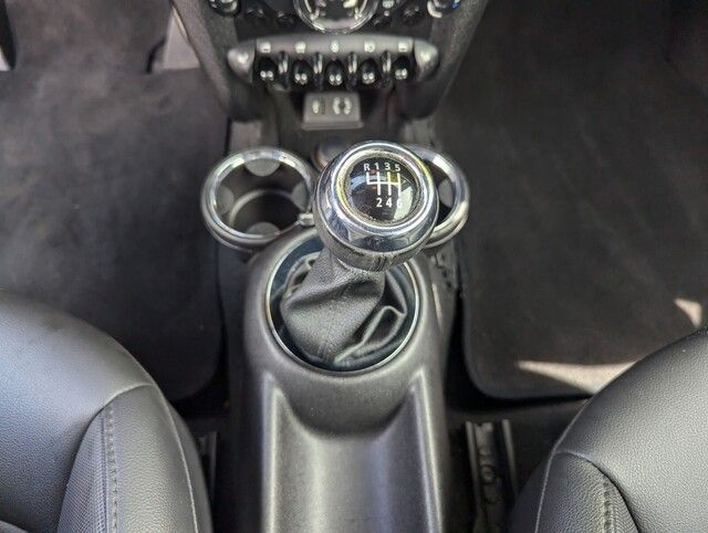 2013 Mini Cooper Convertible S photo 17