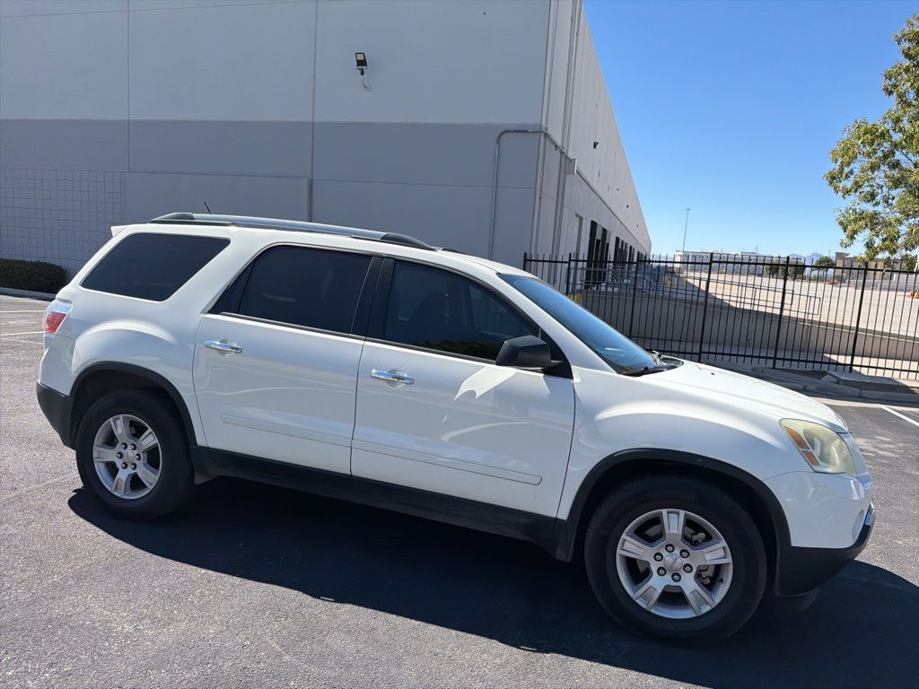 2011 Gmc Acadia SL photo 4