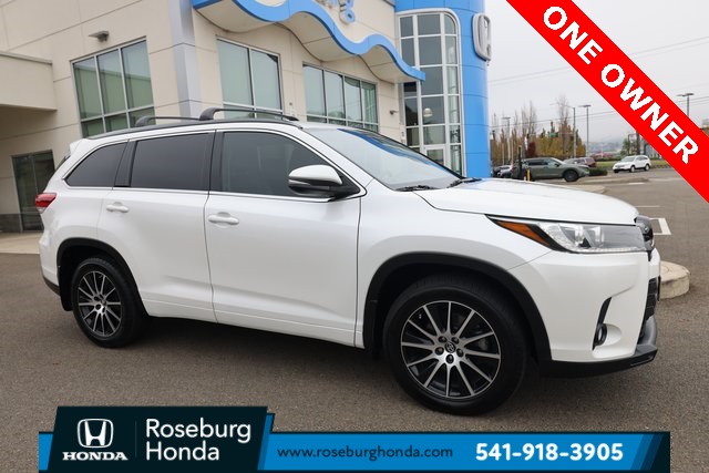 2017 Toyota Highlander SE