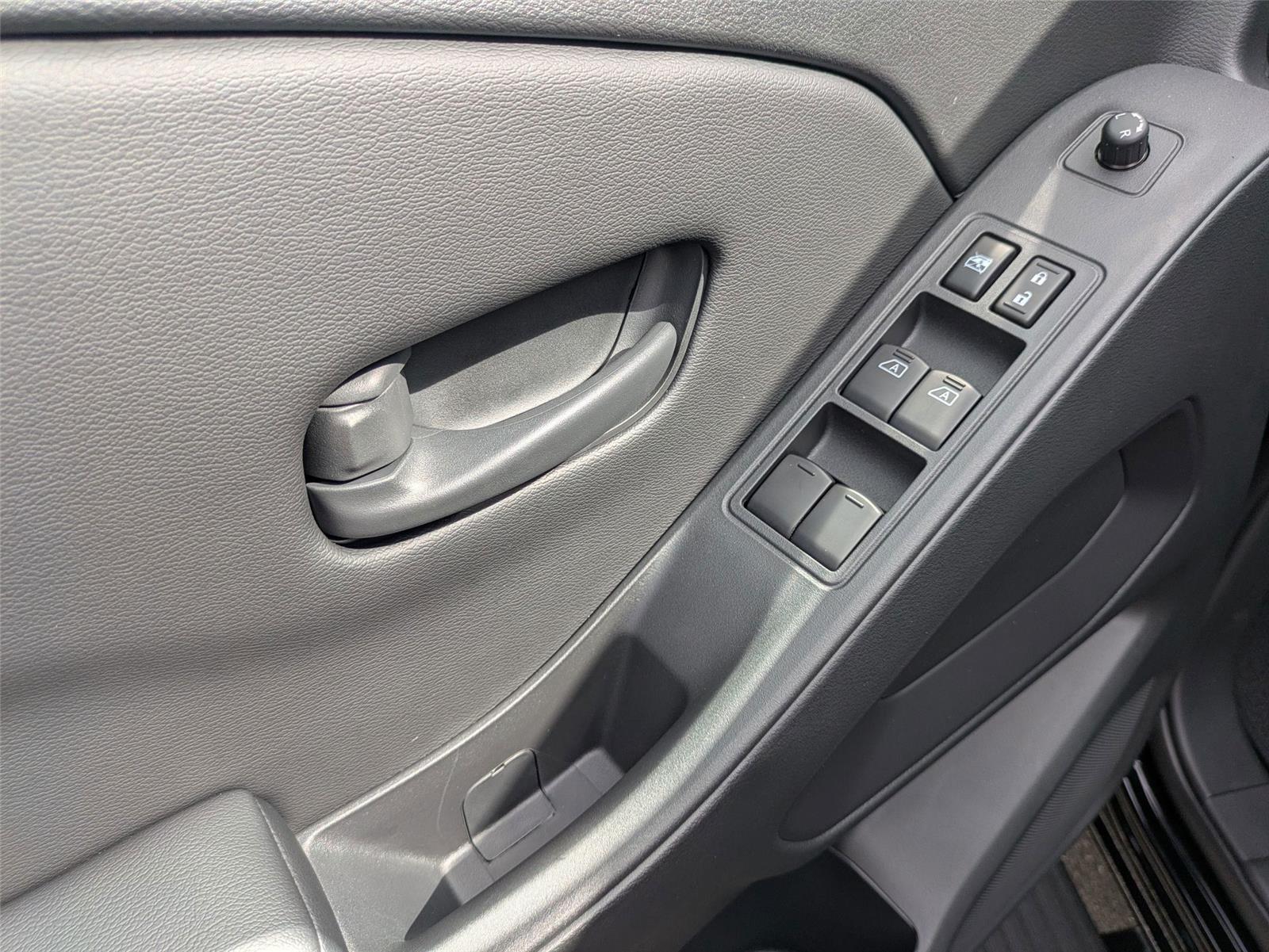 2026 Nissan Frontier SV photo 16