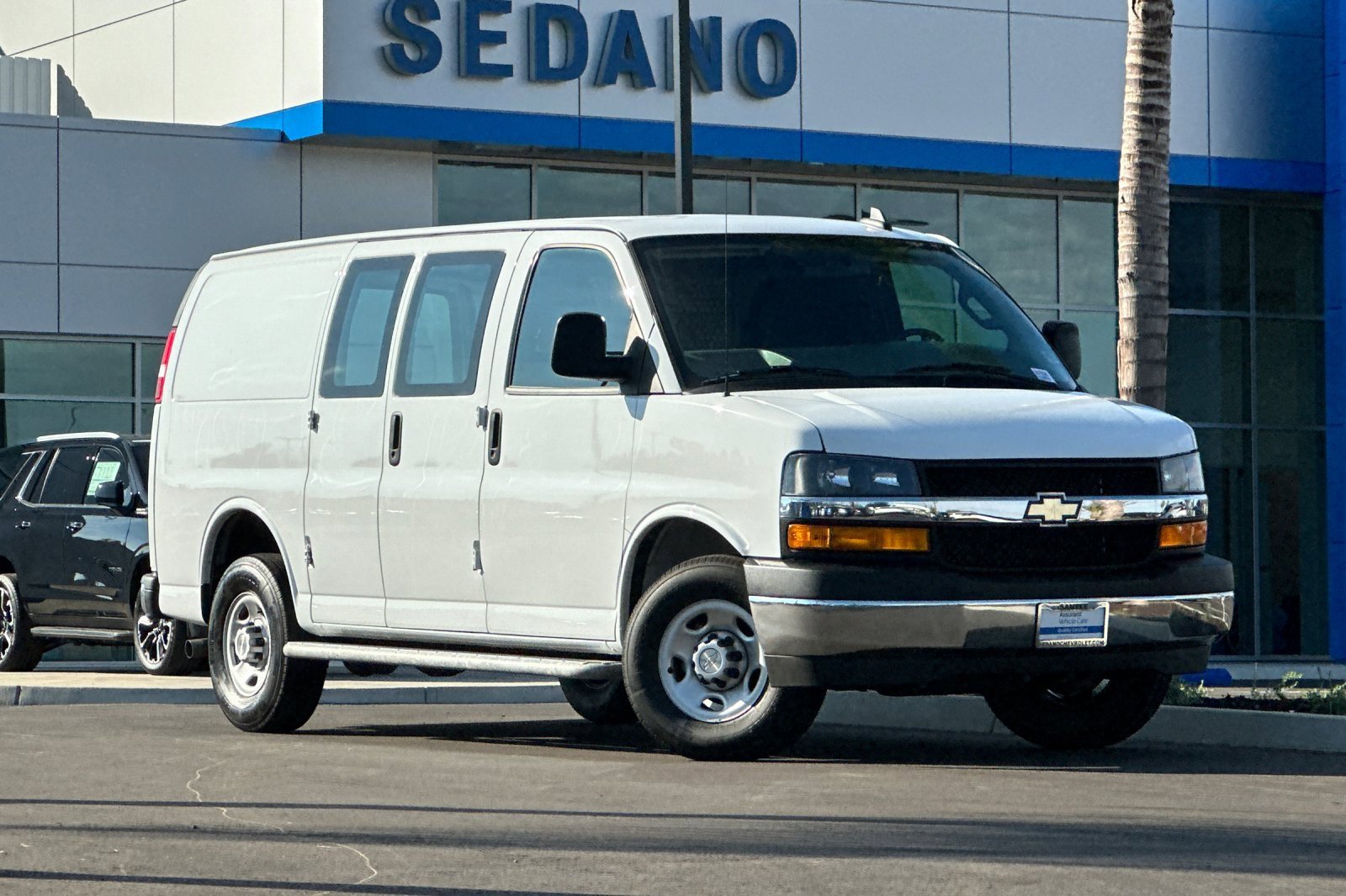 2023 Chevrolet Express 2500 Work Van Cargo photo 2