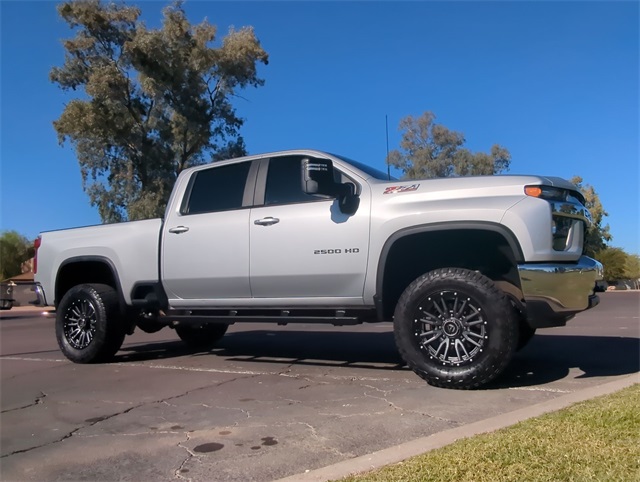 2022 Chevrolet Silverado 2500HD LT's photo