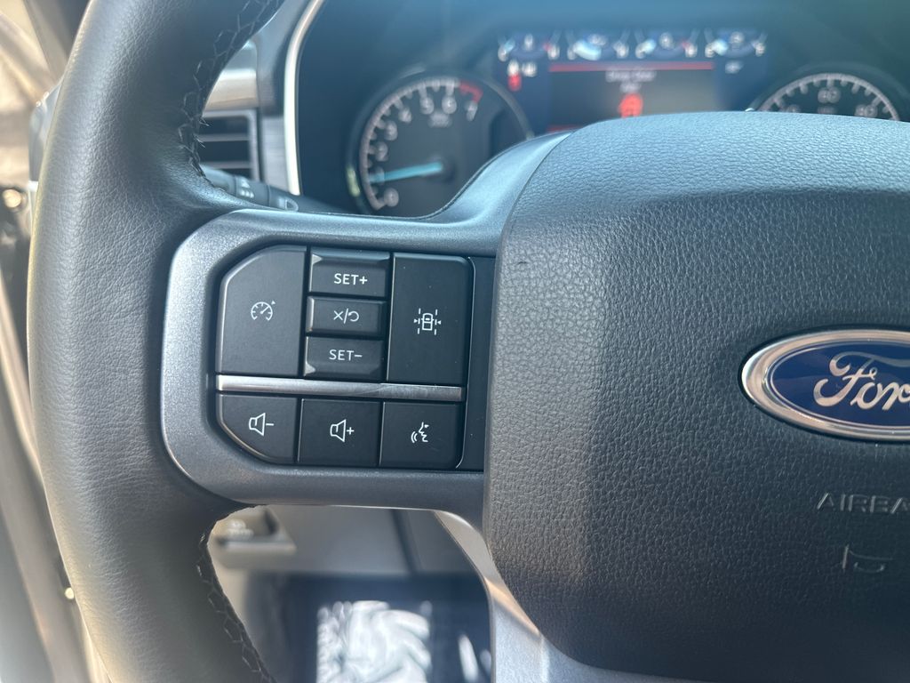 2023 Ford F-150 XLT photo 18