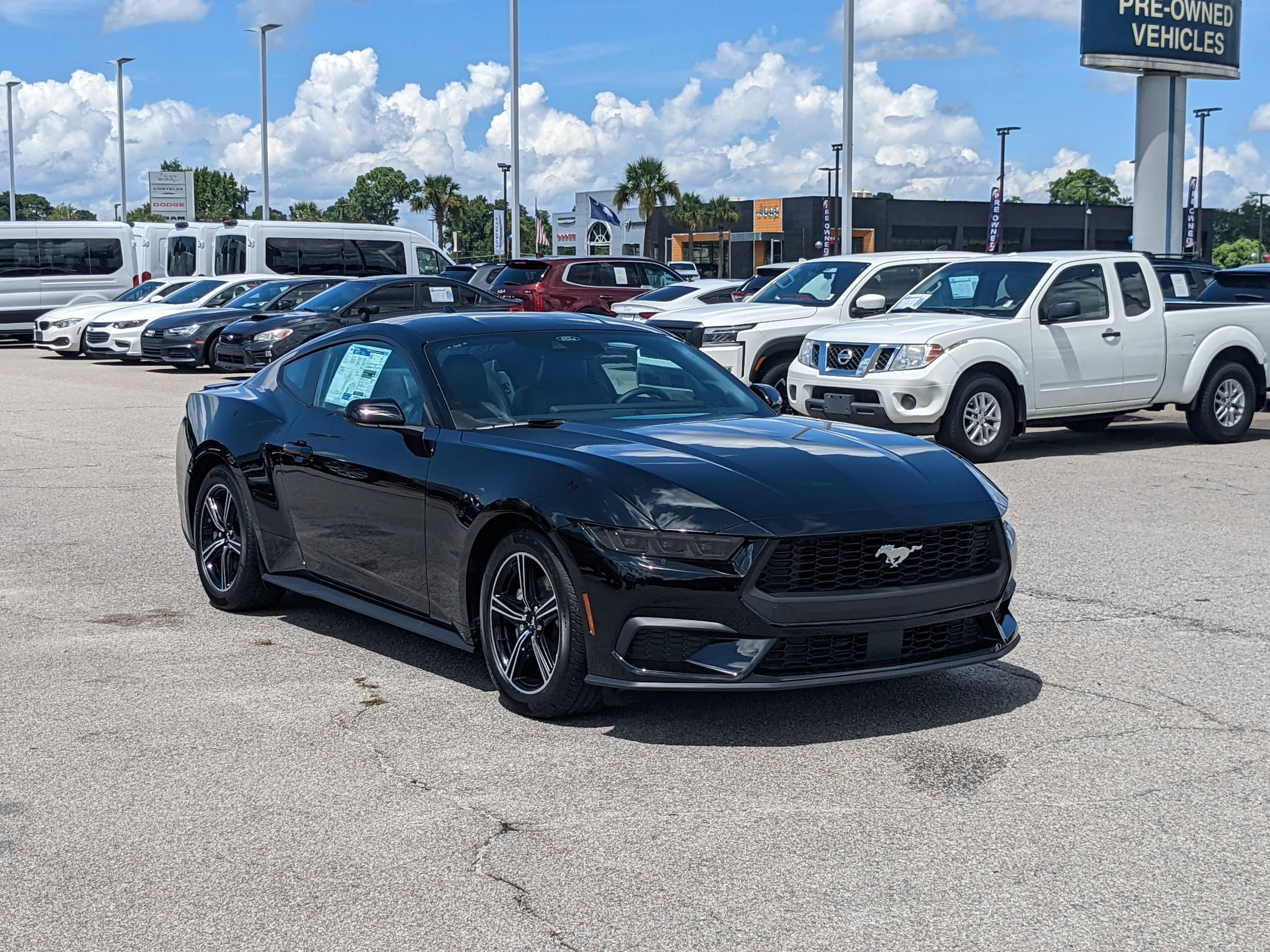 2025 Ford Mustang EcoBoost Premium photo 3