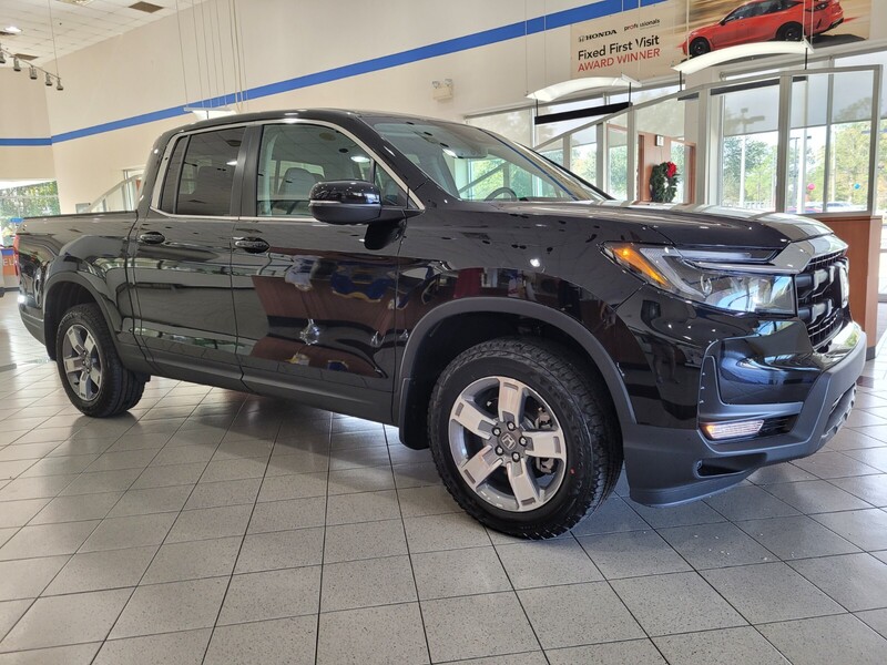 2025 Honda Ridgeline RTL photo 3