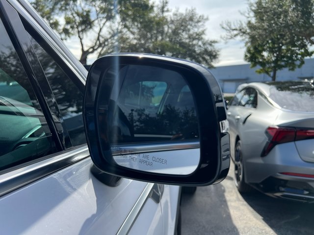 2023 Kia Sorento LX photo 3