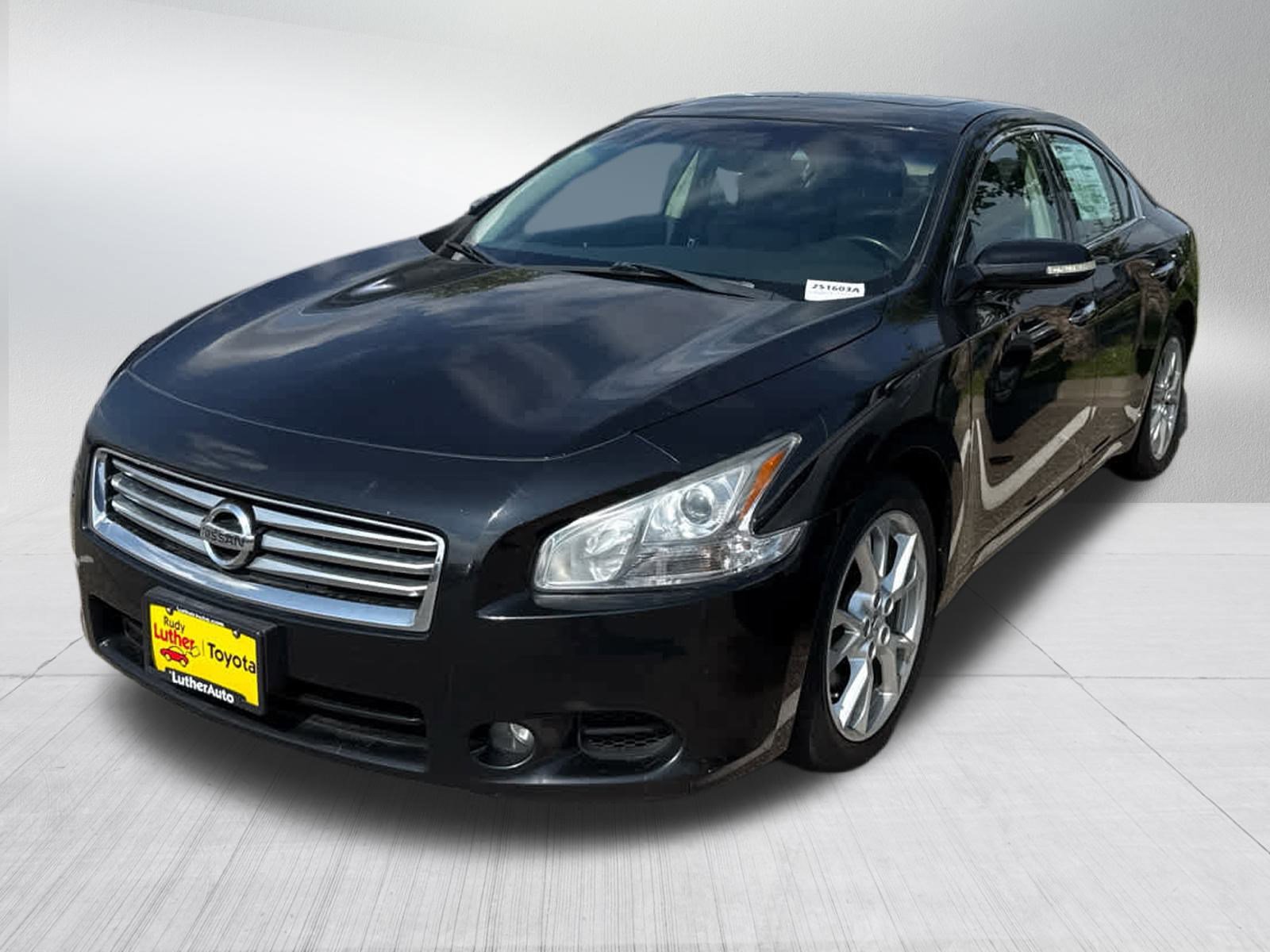 2014 Nissan Maxima S photo 3