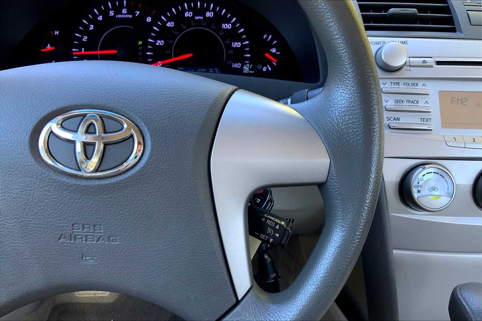 2010 Toyota Camry LE photo 23