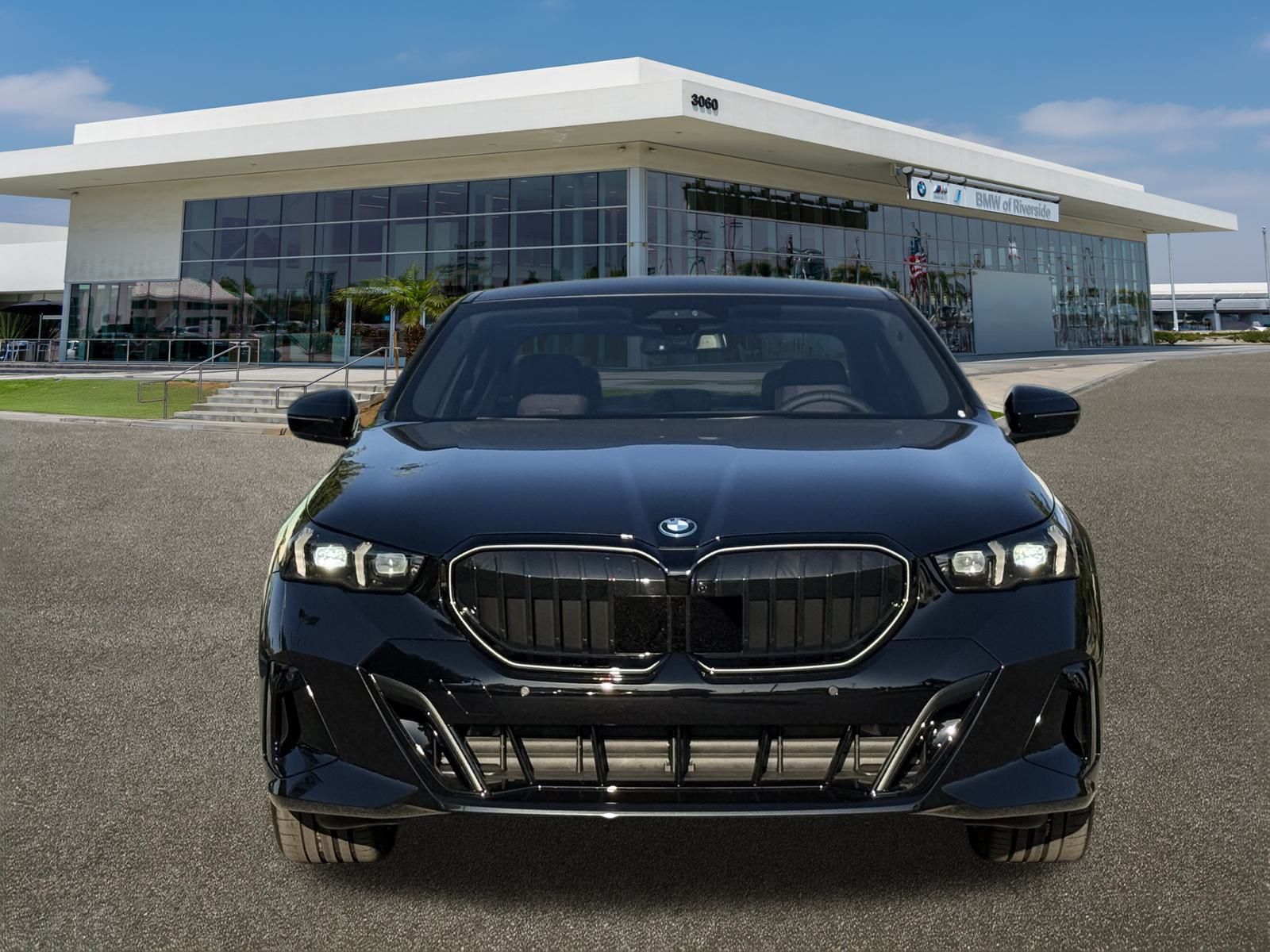 2026 Bmw 550e xDrive photo 4