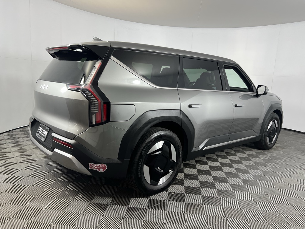 2024 Kia EV9 Light Long Range photo 3