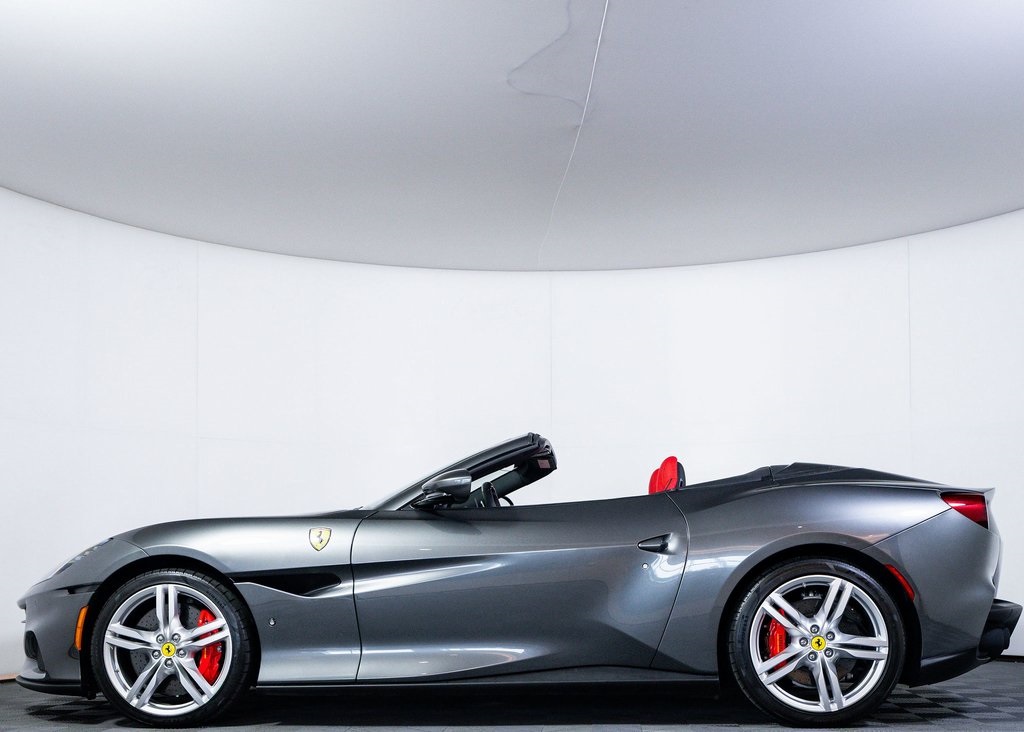2023 Ferrari Portofino Base photo 8